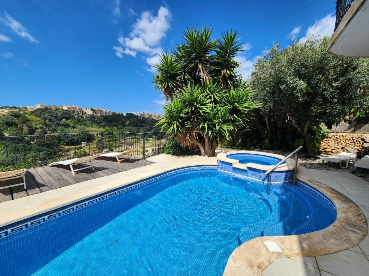 Sunny Gozo Getaway Pool & Easy Check-In Bed and Breakfast Ghajn il-Kbira  Buitenkant foto