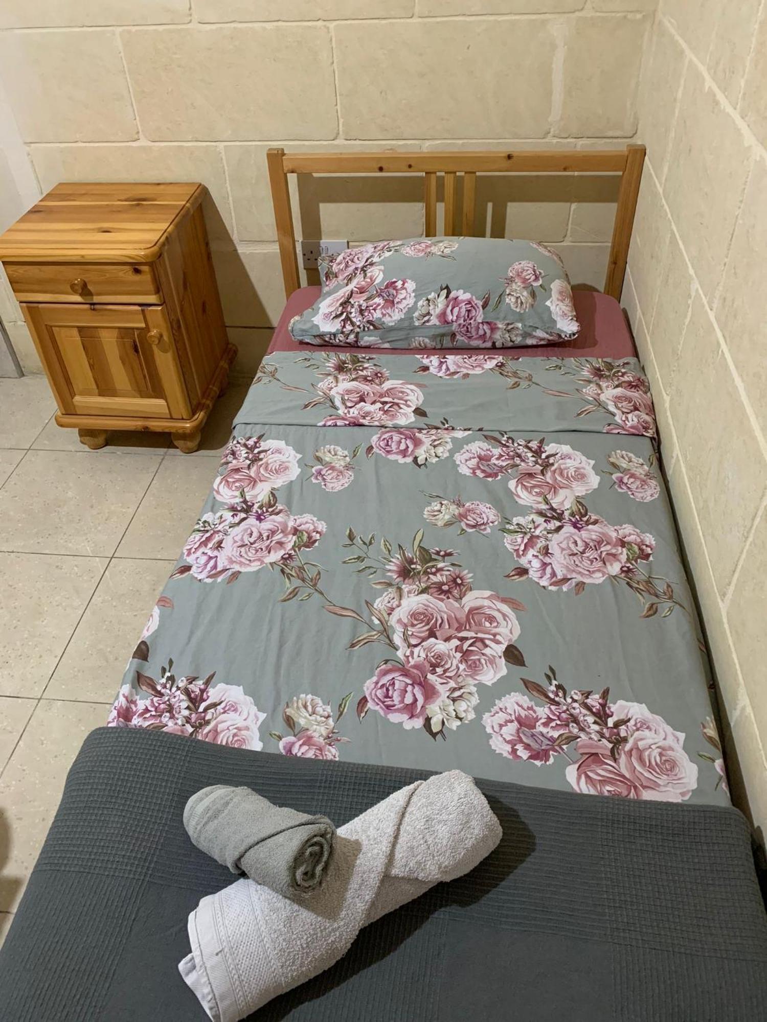 Sunny Gozo Getaway Pool & Easy Check-In Bed and Breakfast Ghajn il-Kbira  Buitenkant foto