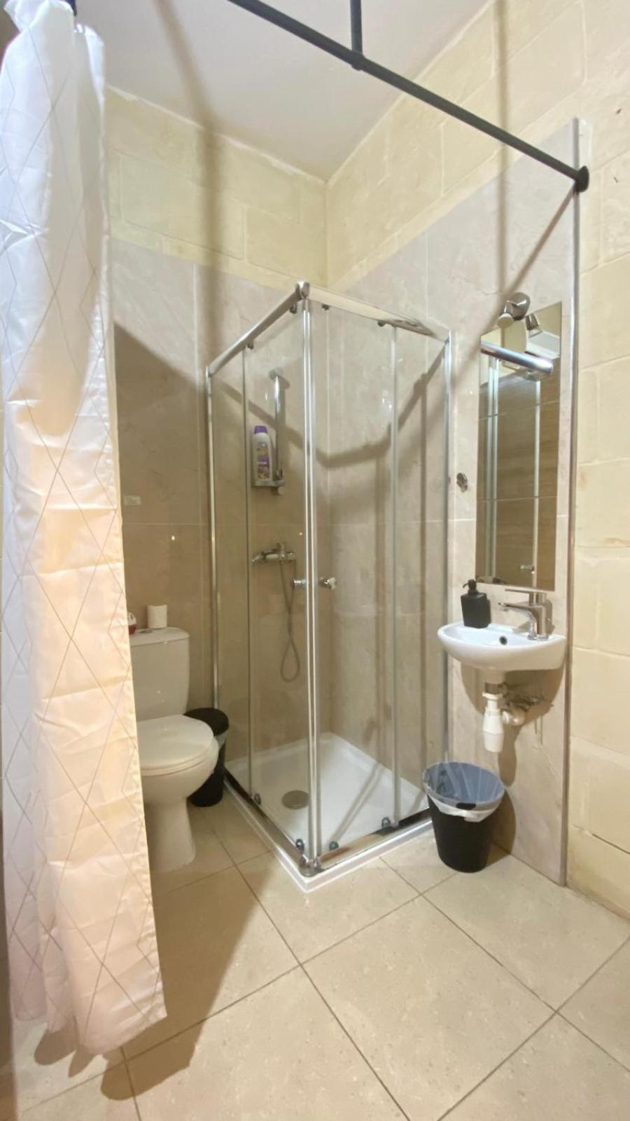Sunny Gozo Getaway Pool & Easy Check-In Bed and Breakfast Ghajn il-Kbira  Buitenkant foto