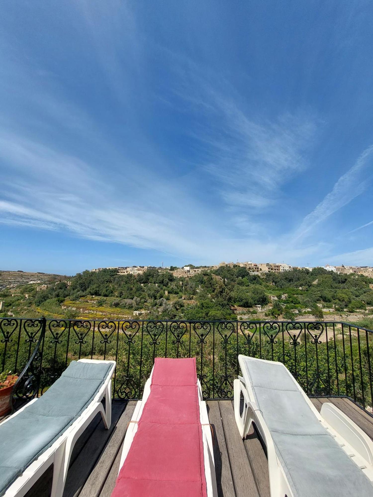 Sunny Gozo Getaway Pool & Easy Check-In Bed and Breakfast Ghajn il-Kbira  Buitenkant foto